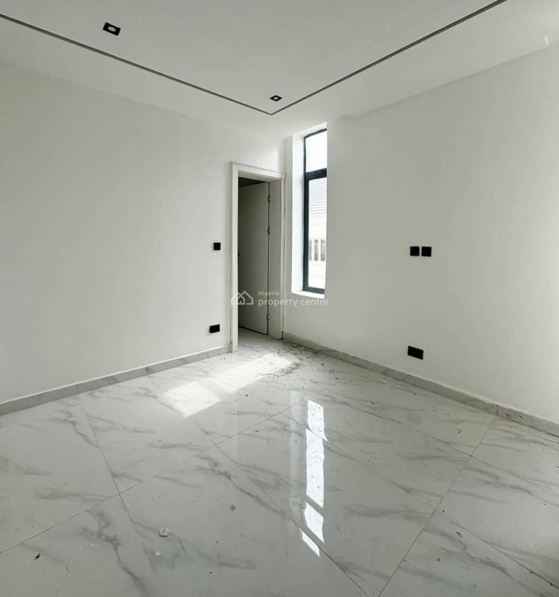 Fully Serviced 2 Bedroom Apartment Available, Lekki Phase 1, Lekki, Lagos, Flat / Apartment for Sale