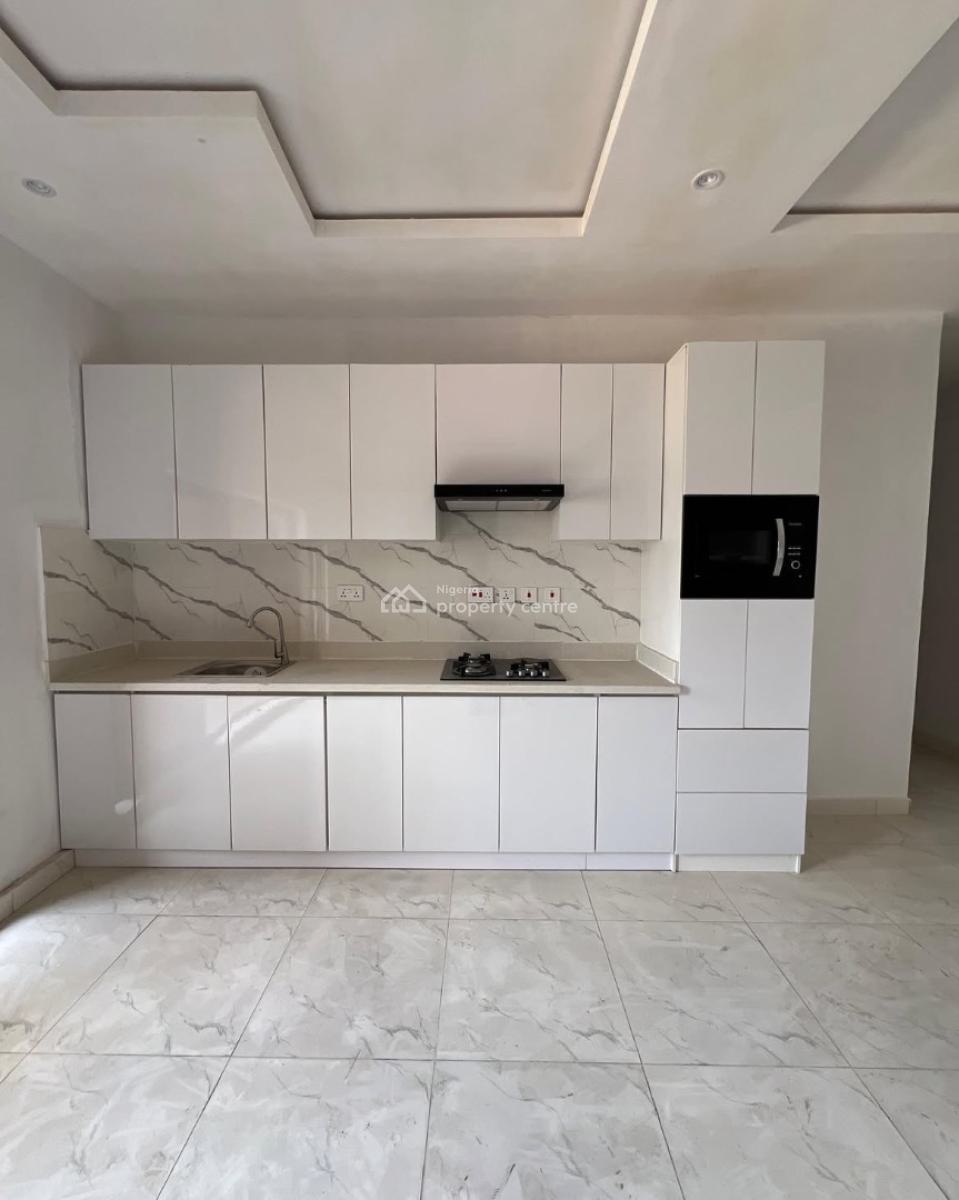 Spacious 2 Bedroom Apartment    Lekki Phase 1, Lagos   Price - N185m, Phase 1, Lekki, Lagos, Flat / Apartment for Sale