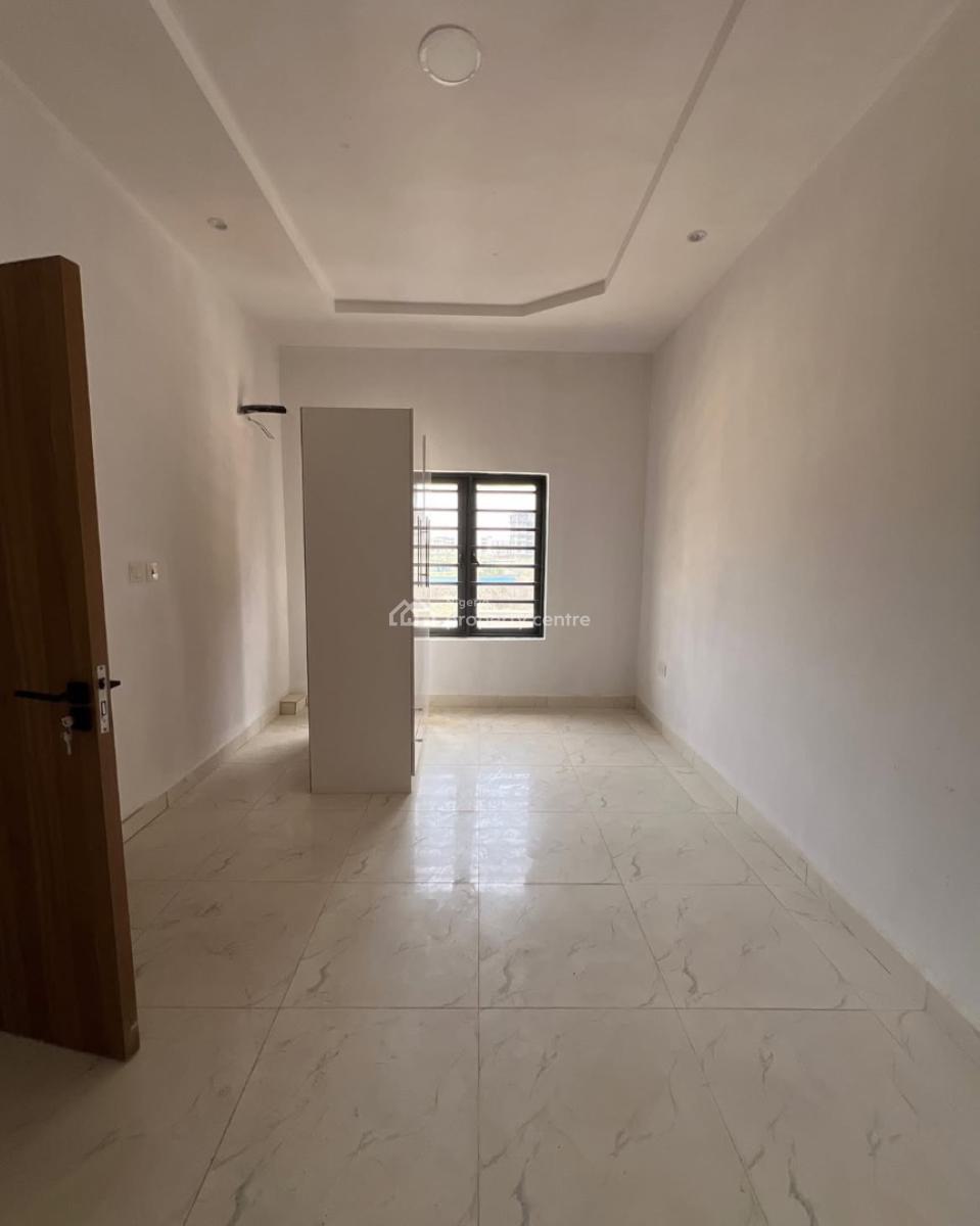 Spacious 2 Bedroom Apartment    Lekki Phase 1, Lagos   Price - N185m, Phase 1, Lekki, Lagos, Flat / Apartment for Sale