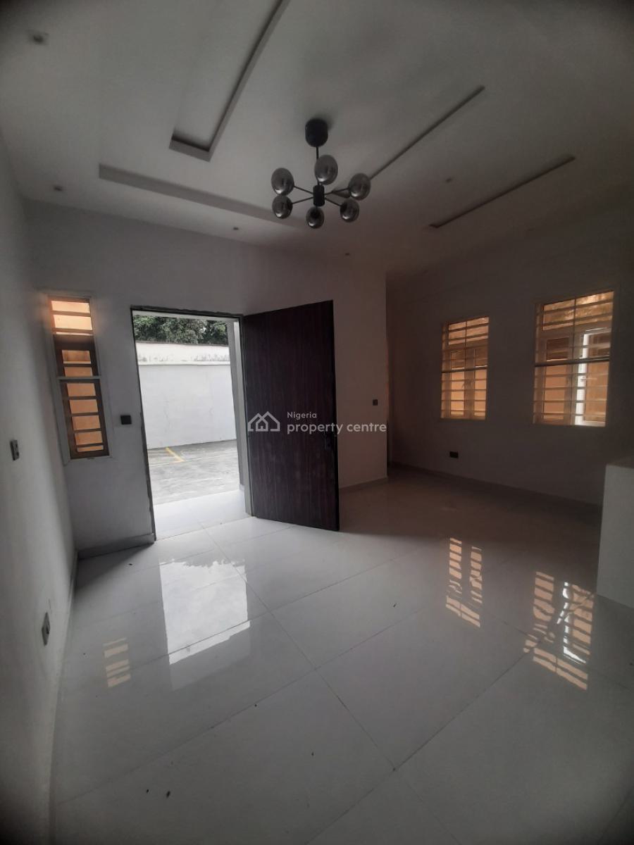 Serviced 2 Bedroom En-suite Flat. It Will Come Fitted with Open Kitche, Victoria Island (vi), Lagos, Flat / Apartment for Rent