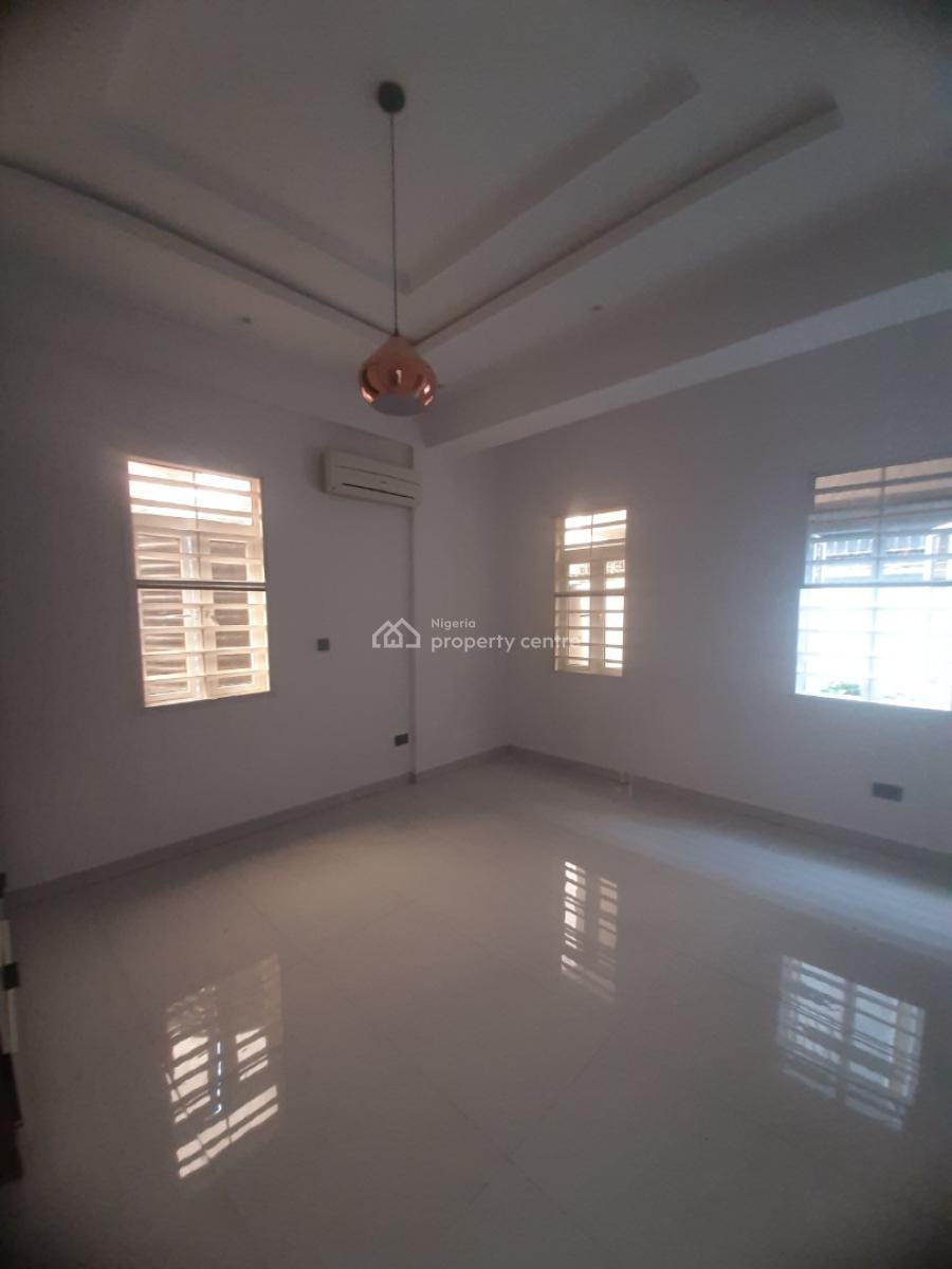 Serviced 2 Bedroom En-suite Flat. It Will Come Fitted with Open Kitche, Victoria Island (vi), Lagos, Flat / Apartment for Rent