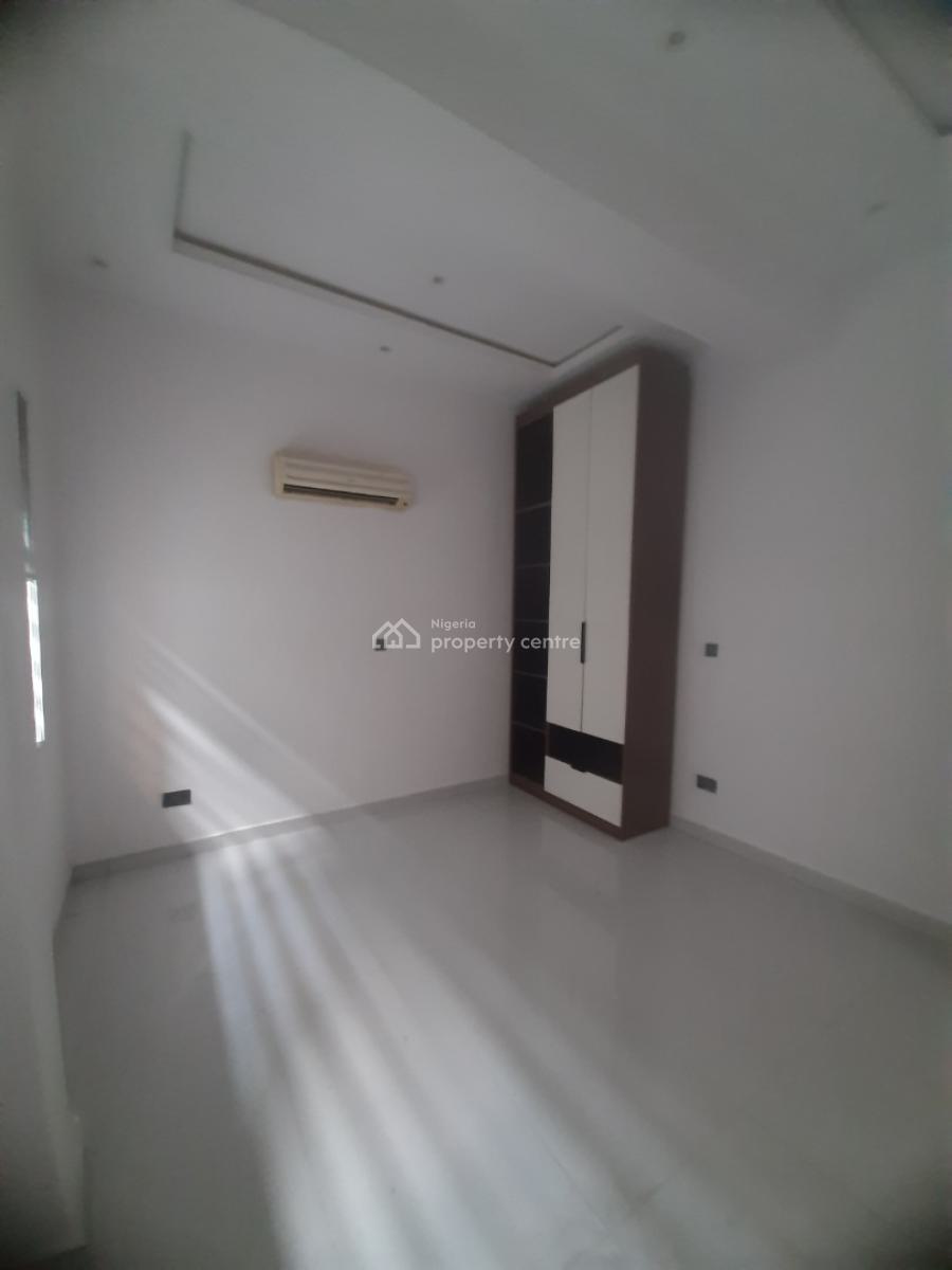 Serviced 2 Bedroom En-suite Flat. It Will Come Fitted with Open Kitche, Victoria Island (vi), Lagos, Flat / Apartment for Rent