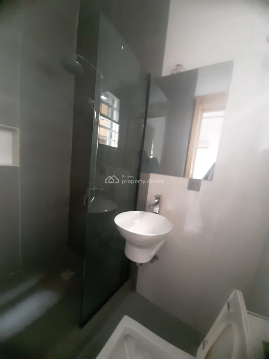 Serviced 2 Bedroom En-suite Flat. It Will Come Fitted with Open Kitche, Victoria Island (vi), Lagos, Flat / Apartment for Rent