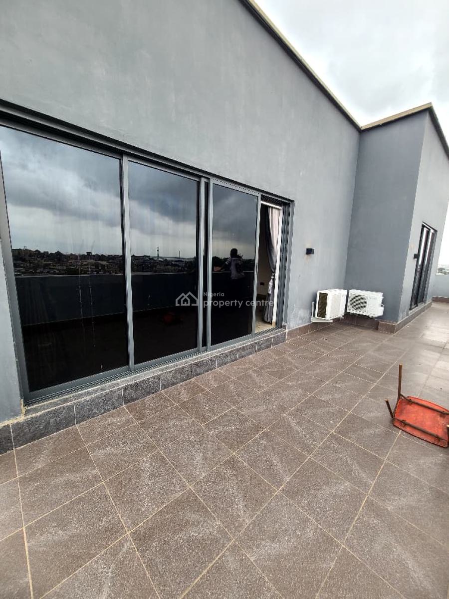 Luxury and Spacious 3 Bedroom Penthouse with Pool &elevator at Gbagada, Ifako, Gbagada, Lagos, Flat / Apartment for Sale