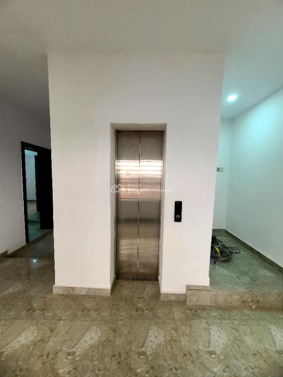 Luxury and Spacious 3 Bedroom Penthouse with Pool &elevator at Gbagada, Ifako, Gbagada, Lagos, Flat / Apartment for Sale