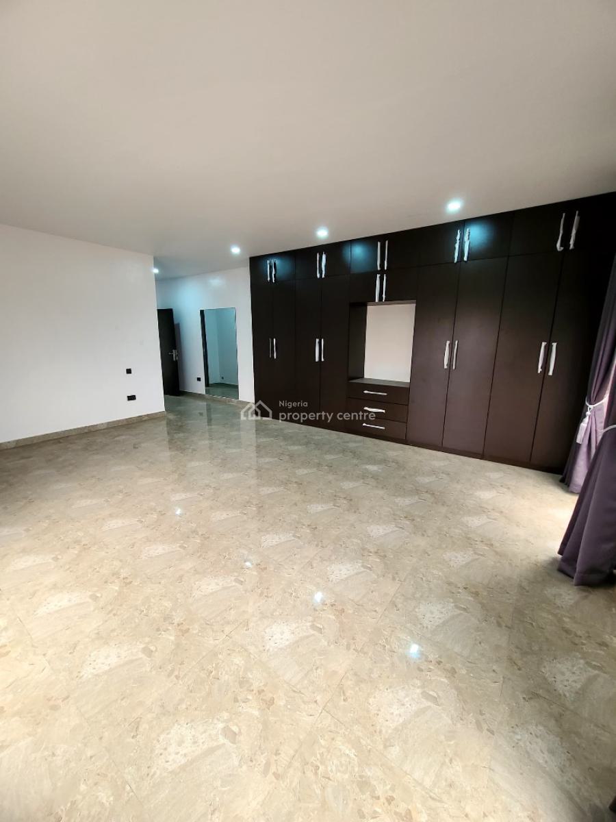 Luxury and Spacious 3 Bedroom Penthouse with Pool &elevator at Gbagada, Ifako, Gbagada, Lagos, Flat / Apartment for Sale