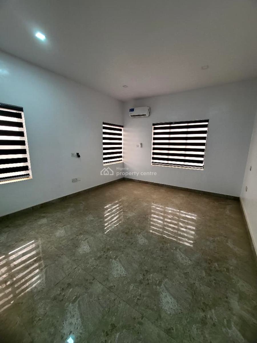 Luxury and Spacious 3 Bedroom Penthouse with Pool &elevator at Gbagada, Ifako, Gbagada, Lagos, Flat / Apartment for Sale