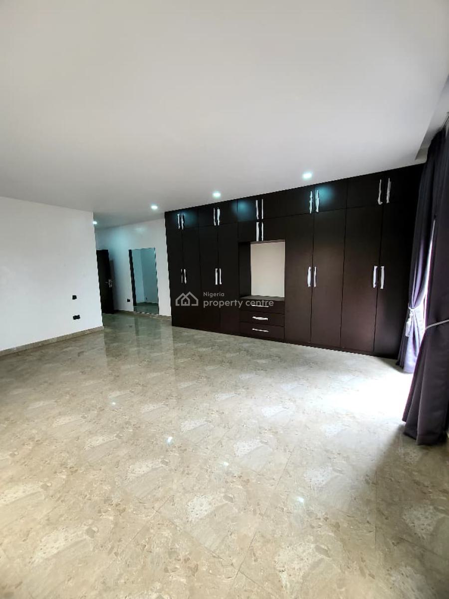 Luxury and Spacious 3 Bedroom Penthouse with Pool &elevator at Gbagada, Ifako, Gbagada, Lagos, Flat / Apartment for Sale