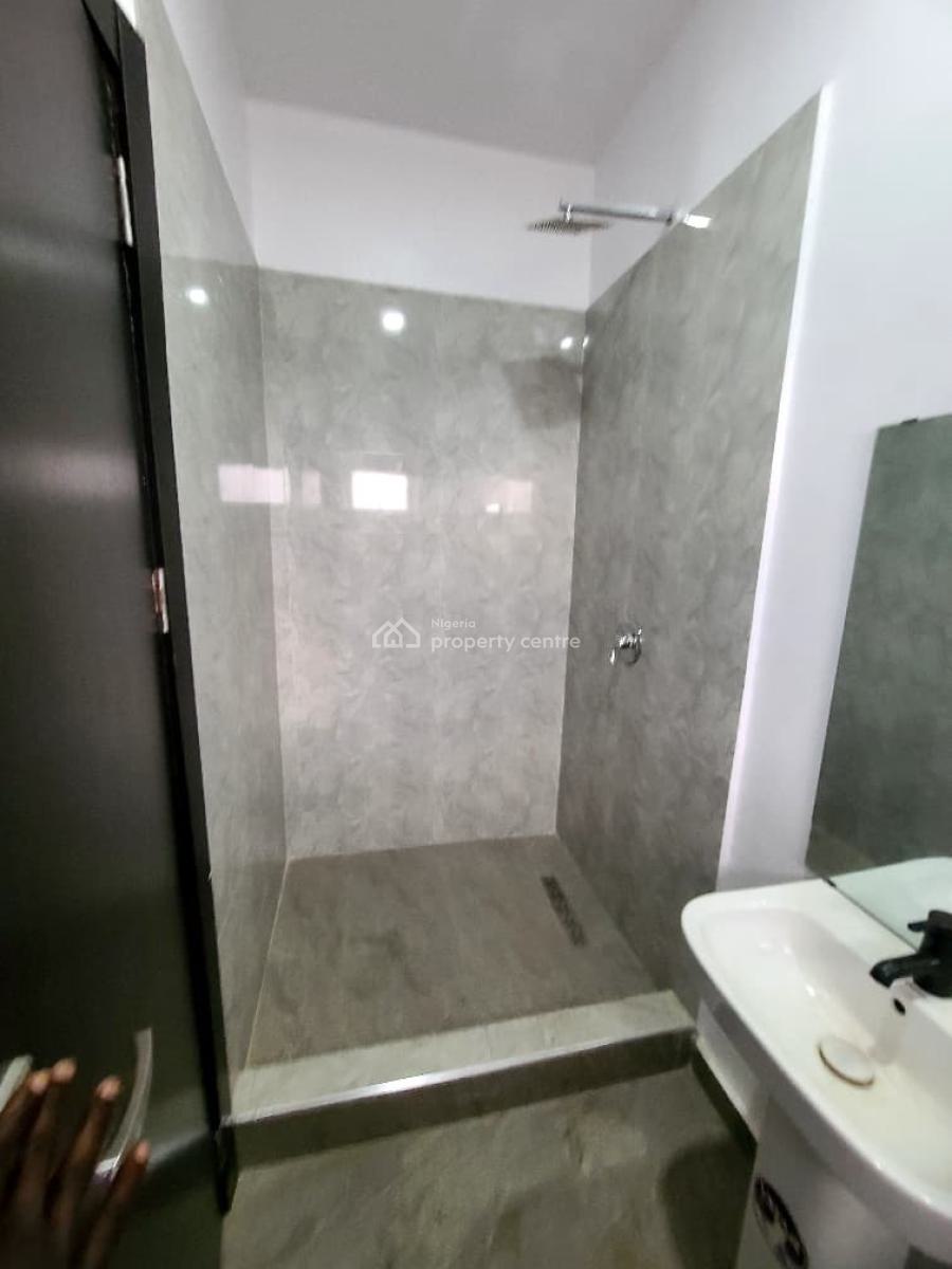 Luxury and Spacious 3 Bedroom Penthouse with Pool &elevator at Gbagada, Ifako, Gbagada, Lagos, Flat / Apartment for Sale
