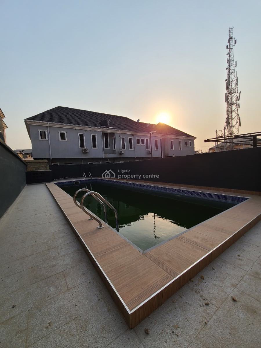 Luxury and Spacious 3 Bedroom Penthouse with Pool &elevator at Gbagada, Ifako, Gbagada, Lagos, Flat / Apartment for Sale