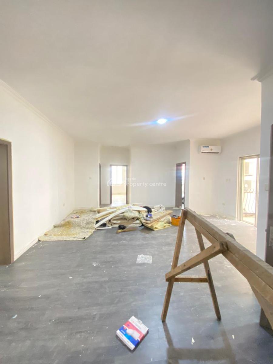Spacious 3 Bedroom Apartment with Bq and Pool, Lekki Phase 1, Lekki, Lagos, Flat / Apartment for Rent