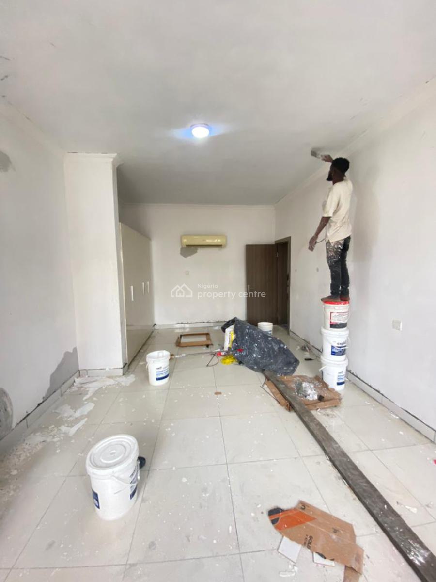 Spacious 3 Bedroom Apartment with Bq and Pool, Lekki Phase 1, Lekki, Lagos, Flat / Apartment for Rent