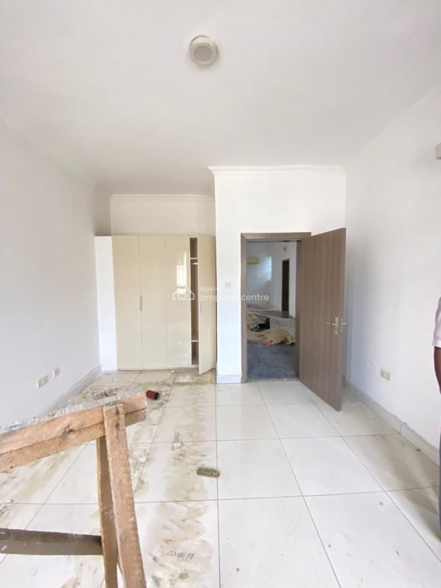 Spacious 3 Bedroom Apartment with Bq and Pool, Lekki Phase 1, Lekki, Lagos, Flat / Apartment for Rent