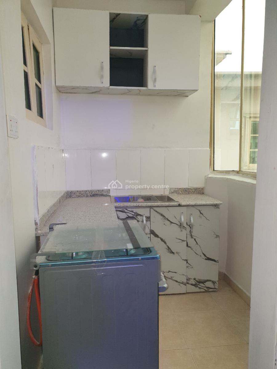 Spacious Fitted Self-contained, Ologolo, Lekki, Lagos, Flat / Apartment for Rent