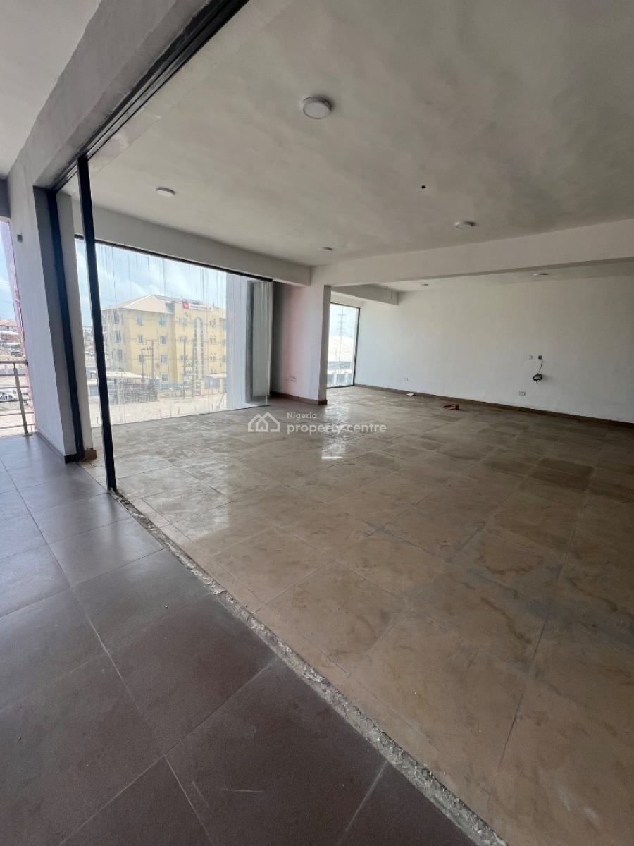 100sqm Shop/commercial Space on a Major Road, Lekki Phase 1, Lekki, Lagos, Commercial Property for Rent