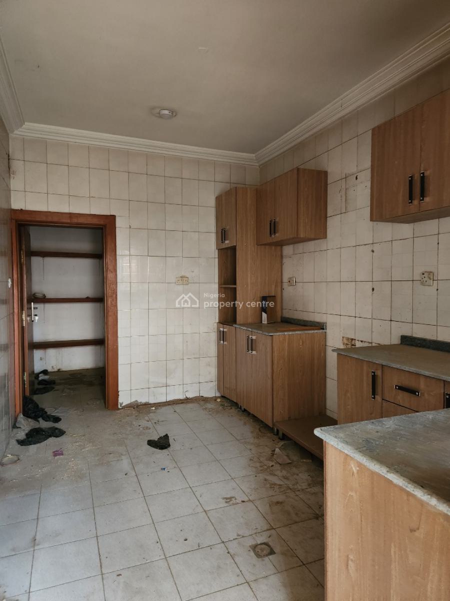 Beautiful and Massive 3 Bedroom Flat, Utako, Abuja, Flat / Apartment for Rent