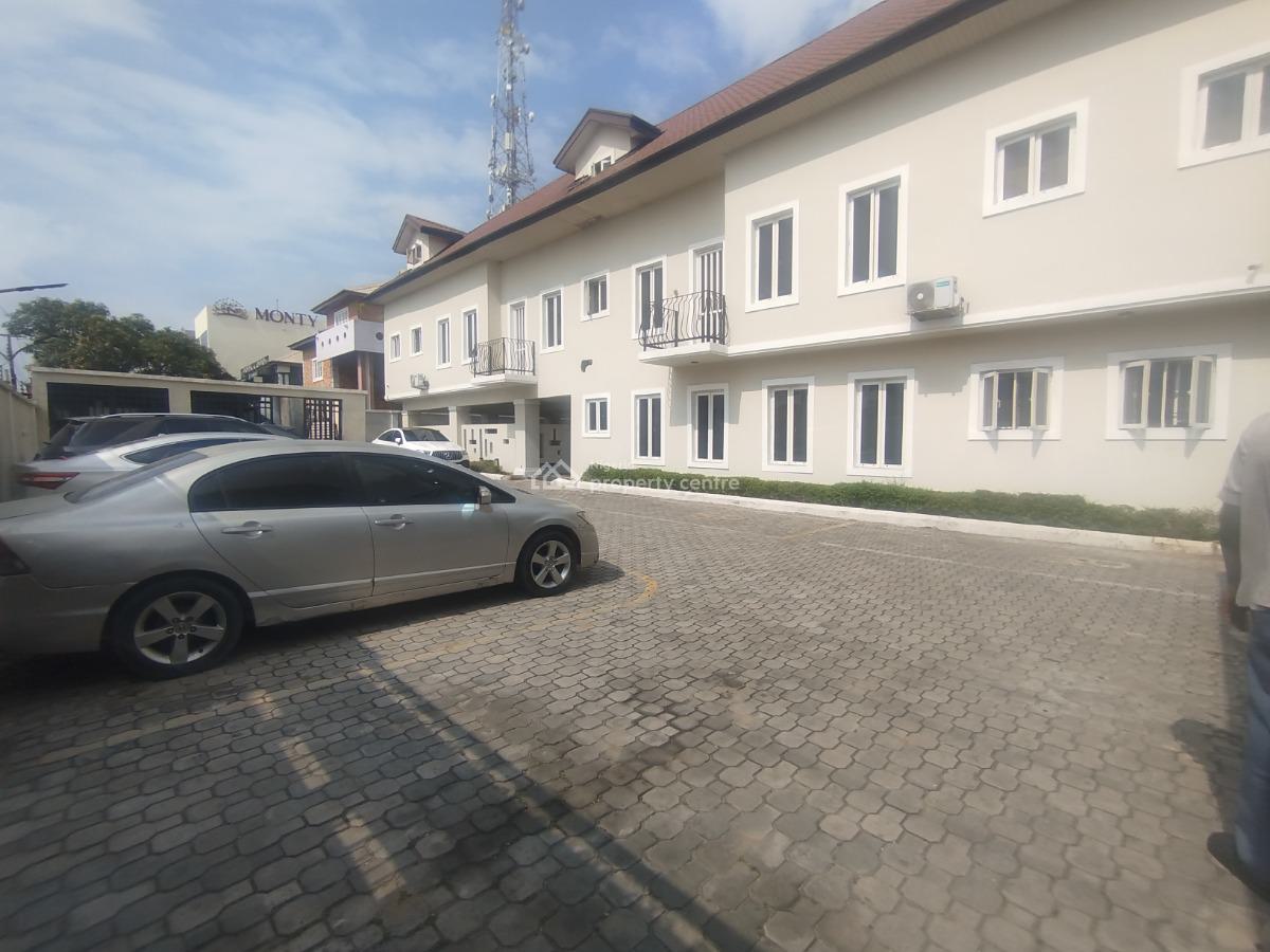 Fully Serviced 3 Bedroom Apartment with Bq, Off Admiralty Way, Lekki Phase 1, Lekki, Lagos, Flat / Apartment for Rent