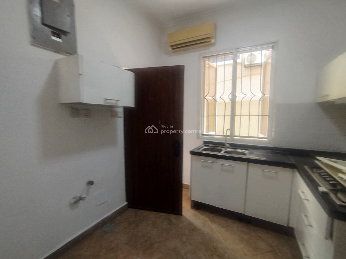 Fully Serviced 3 Bedroom Apartment with Bq, Off Admiralty Way, Lekki Phase 1, Lekki, Lagos, Flat / Apartment for Rent