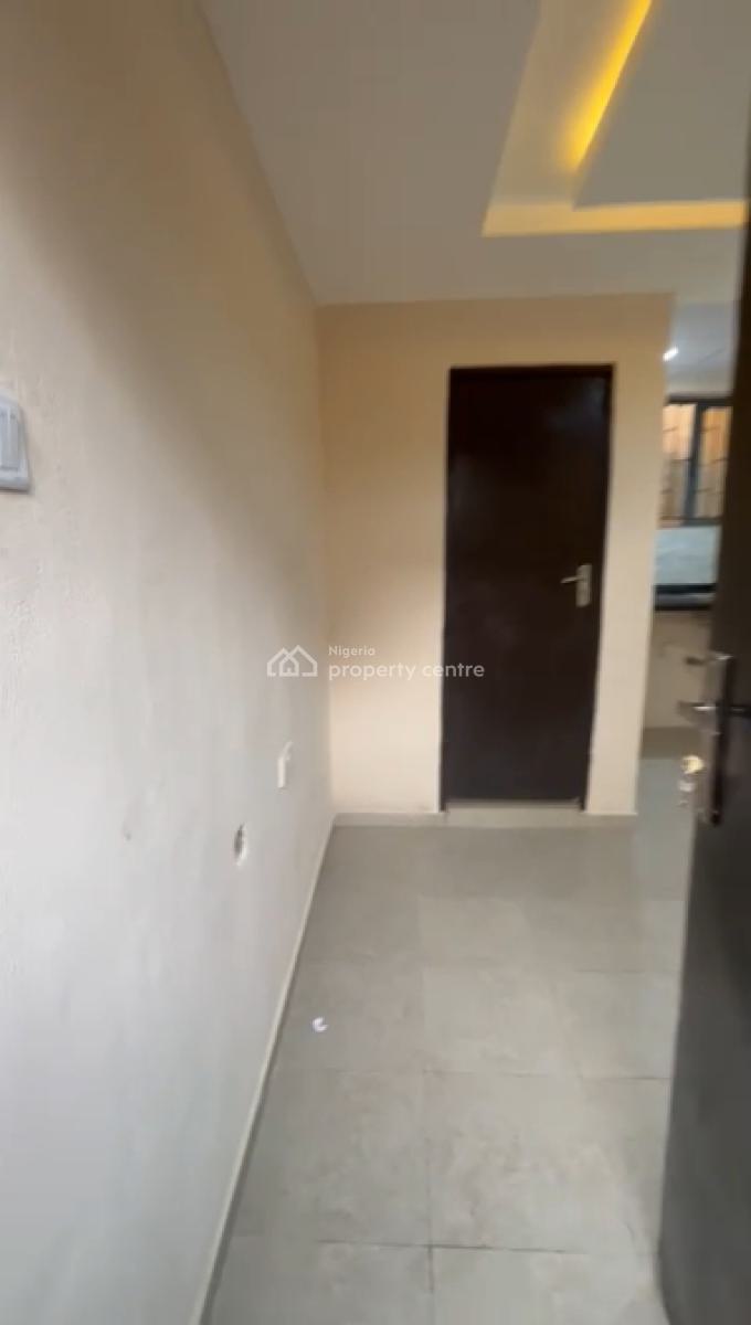 Specious Selfcon, Ilaje Road, Bariga, Shomolu, Lagos, Self Contain (single Rooms) for Rent