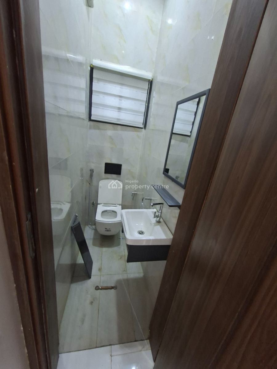 a Luxurious 5 Bedroom Fully Detached Duplex with Bq, Jahi, Abuja, Flat / Apartment for Rent