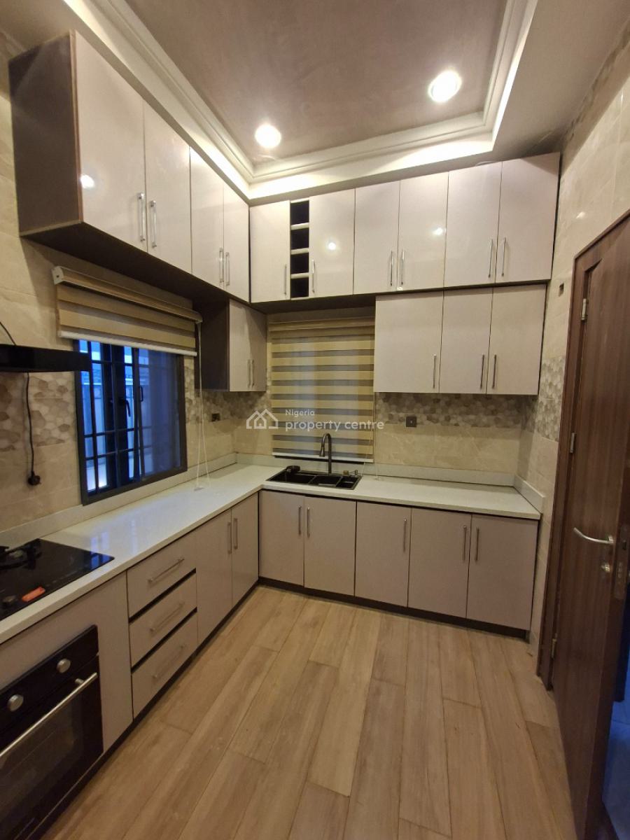 a Luxurious 5 Bedroom Fully Detached Duplex with Bq, Jahi, Abuja, Flat / Apartment for Rent