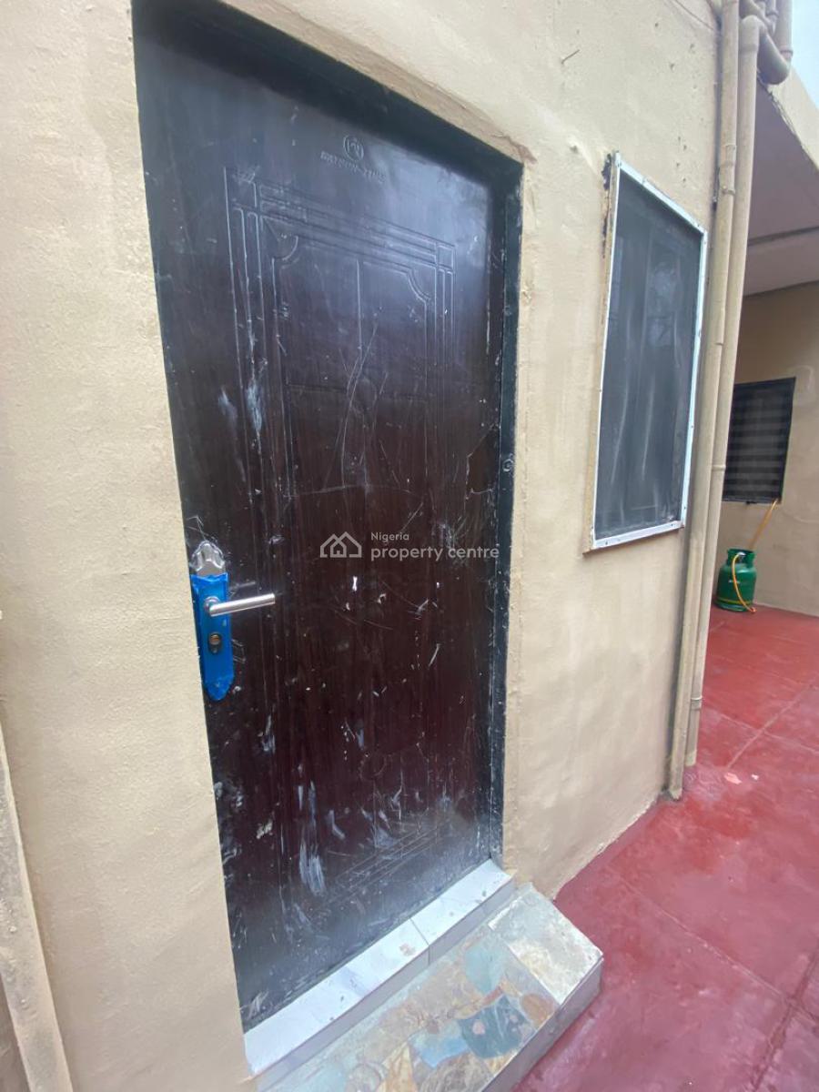 Newly Revamped Self Serviced Studio Apartment in Lekki Phase 1, Off Admiralty Lekki Phase 1, Lekki Phase 1, Lekki, Lagos, Self Contain (single Rooms) for Rent