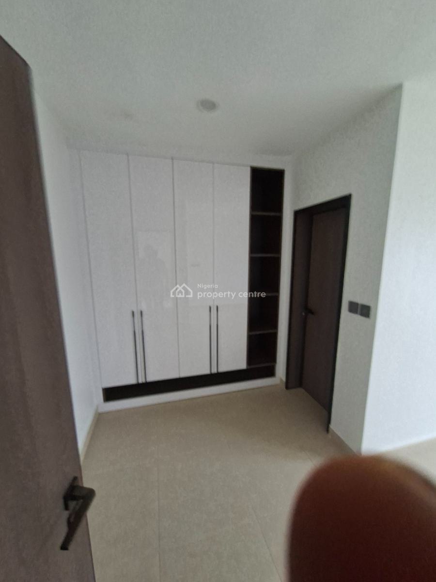 a Luxurious 5bedroom Terrace Duplex Brand New with Bq, Gilmor, Jahi, Abuja, Flat / Apartment for Rent