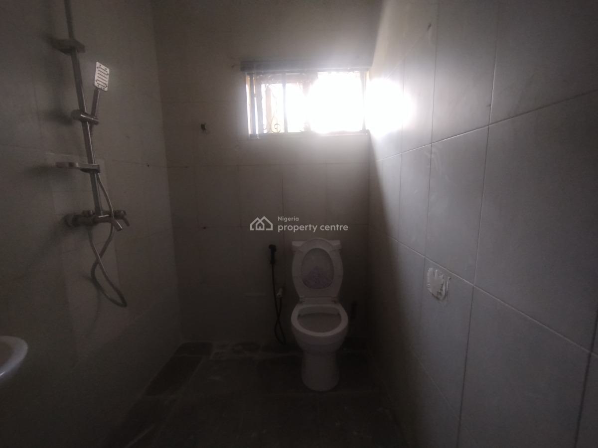 Tastefully Renovated 3 Bedroom Apartment, Off Admiralty Way, Lekki Phase 1, Lekki, Lagos, Flat / Apartment for Rent