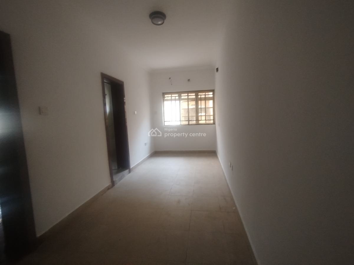 Tastefully Renovated 3 Bedroom Apartment, Off Admiralty Way, Lekki Phase 1, Lekki, Lagos, Flat / Apartment for Rent