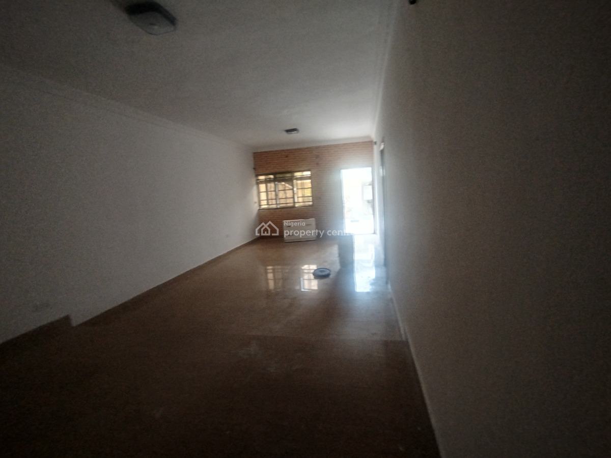 Tastefully Renovated 3 Bedroom Apartment, Off Admiralty Way, Lekki Phase 1, Lekki, Lagos, Flat / Apartment for Rent