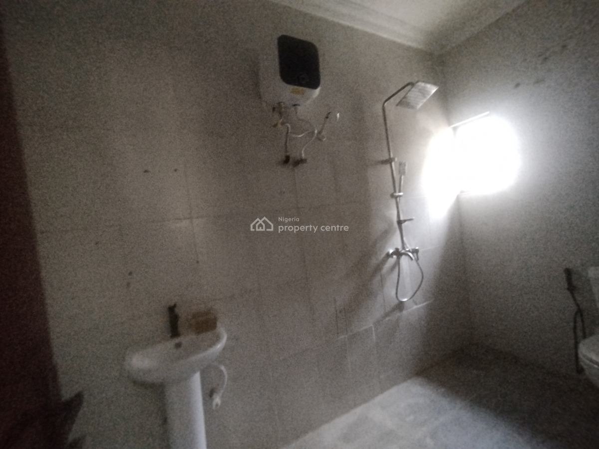 Tastefully Renovated 3 Bedroom Apartment, Off Admiralty Way, Lekki Phase 1, Lekki, Lagos, Flat / Apartment for Rent