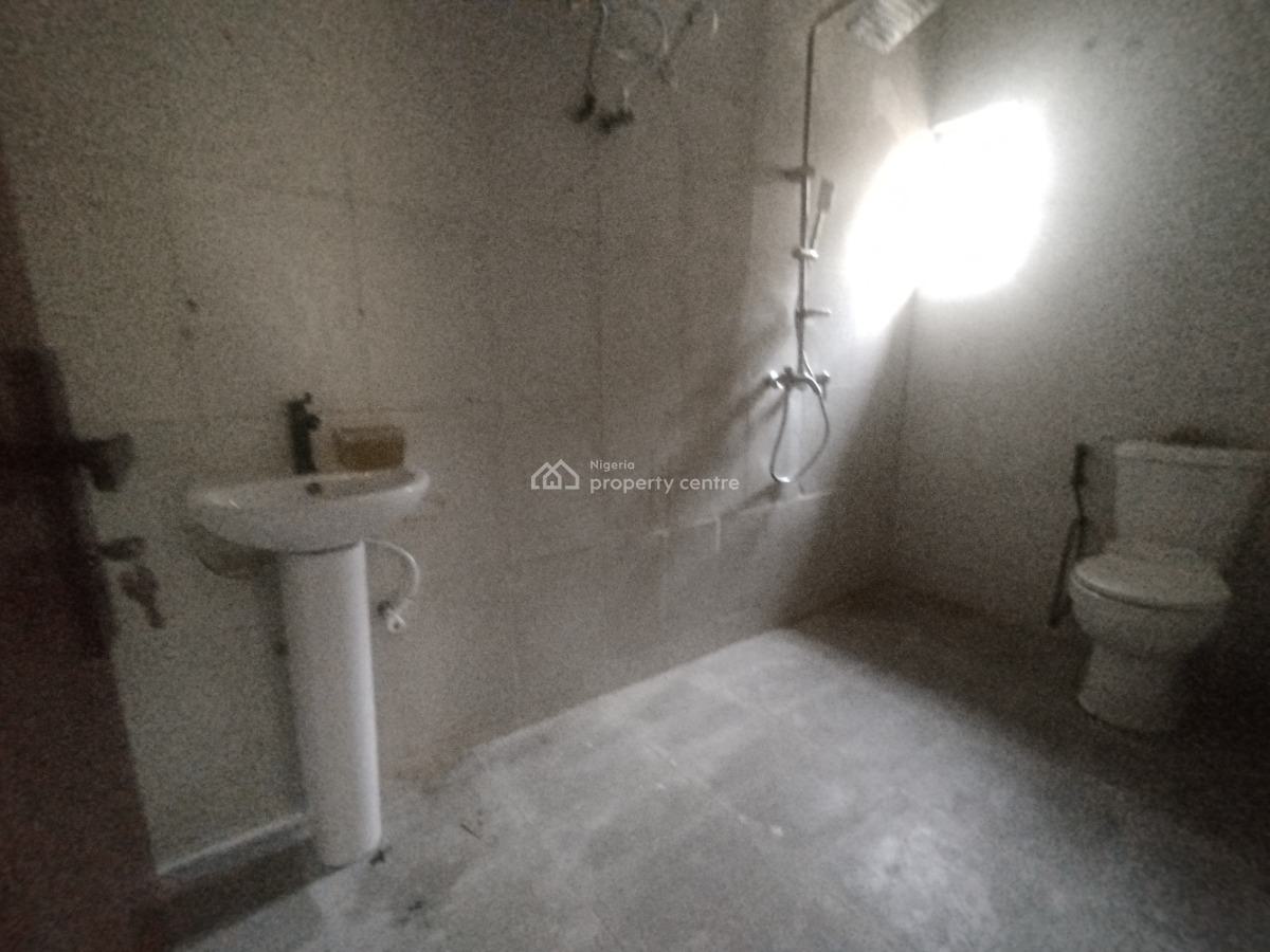 Tastefully Renovated 3 Bedroom Apartment, Off Admiralty Way, Lekki Phase 1, Lekki, Lagos, Flat / Apartment for Rent
