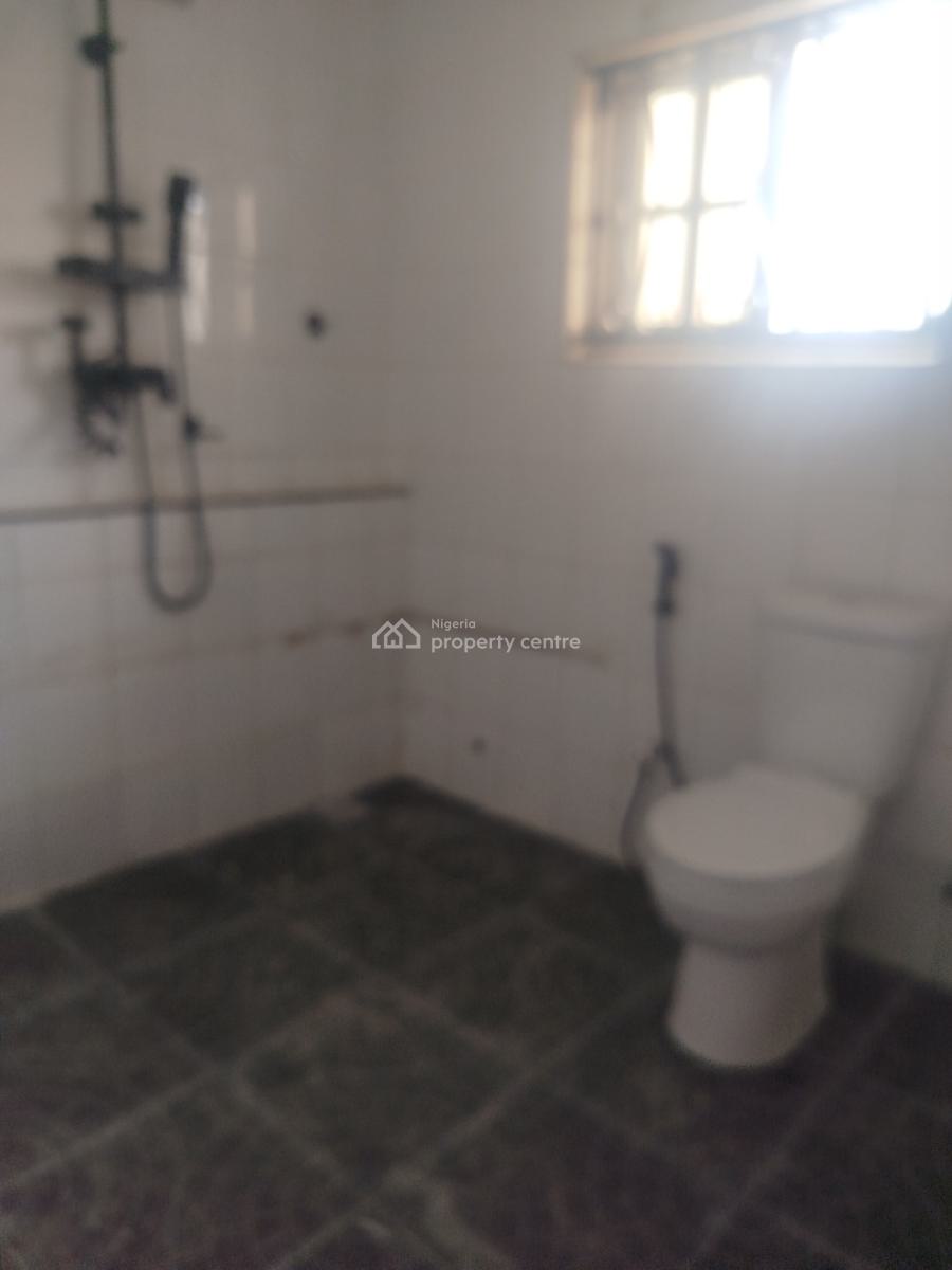 Well Renovated Spacious 4 Bedroom Penthouse, Off Admiralty Way, Lekki Phase 1, Lekki, Lagos, Flat / Apartment for Rent