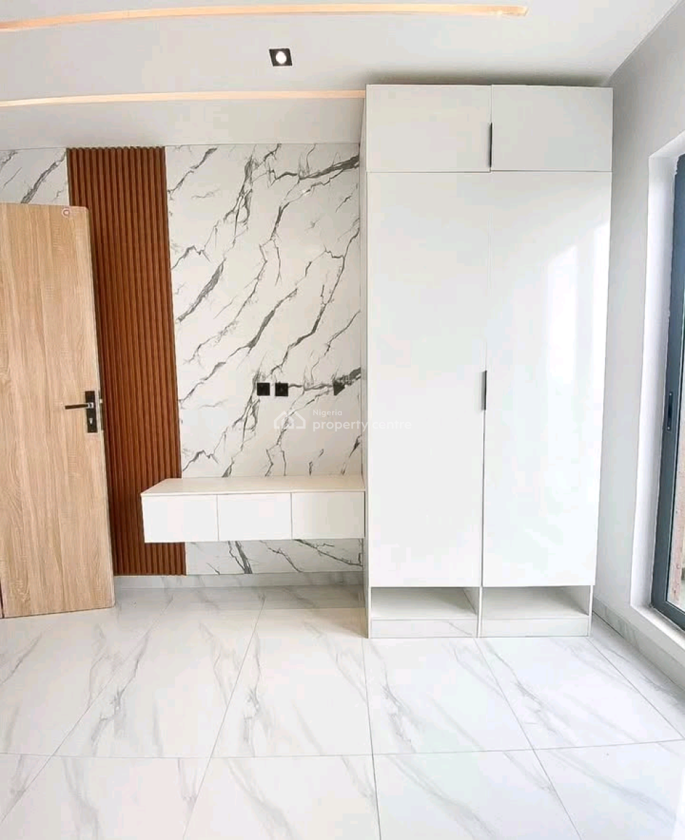 2 Bedroom with Elevator, Pool, Gym, Ikate, Lekki, Lagos, Flat / Apartment for Sale