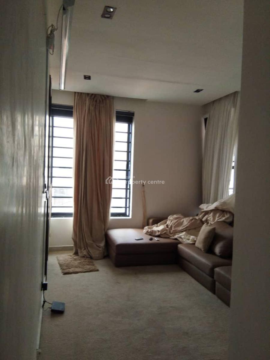 2 Bedroom Apartment, Lekki Phase 1, Lekki, Lagos, Flat / Apartment for Rent