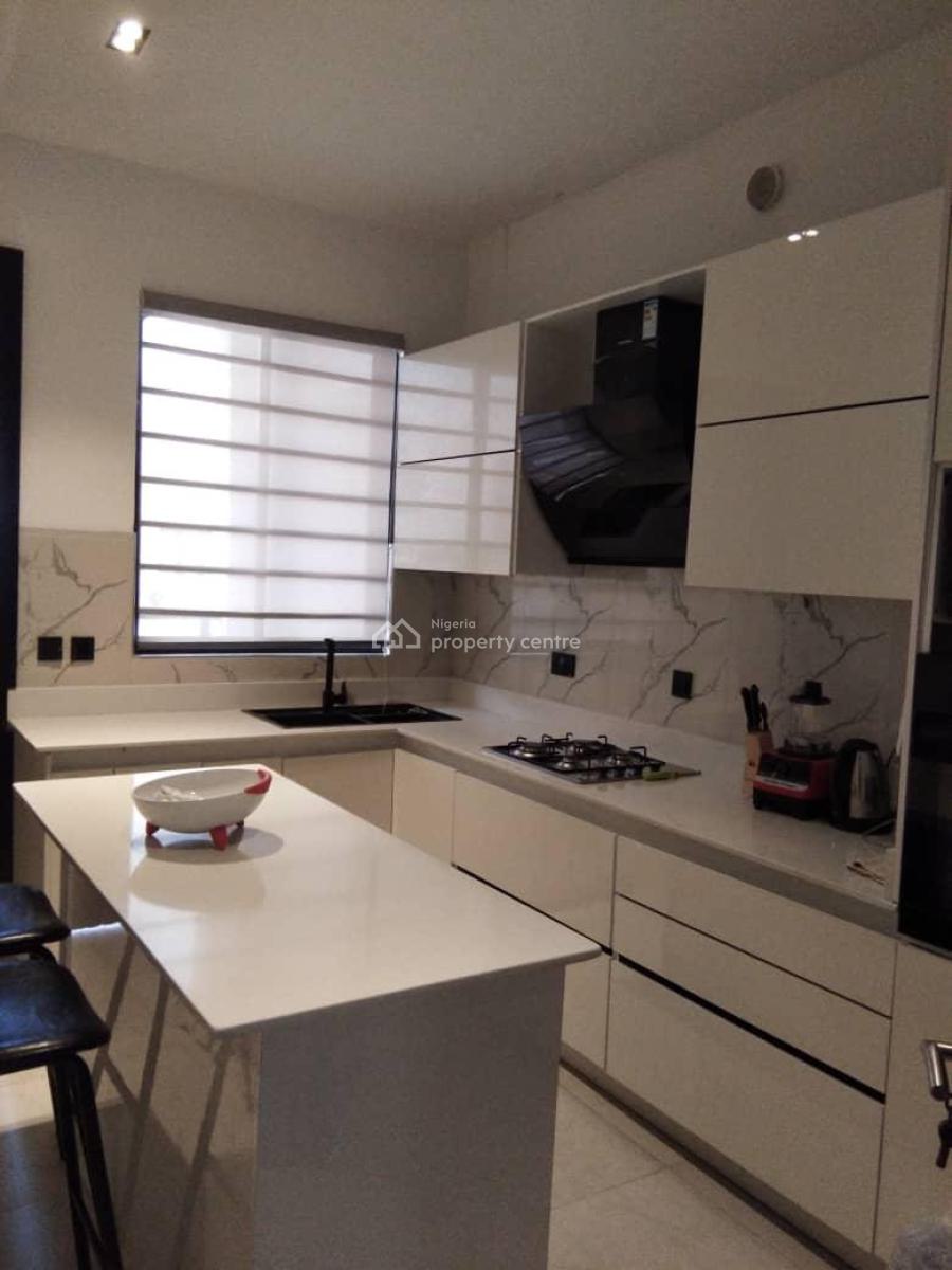 2 Bedroom Apartment, Lekki Phase 1, Lekki, Lagos, Flat / Apartment for Rent