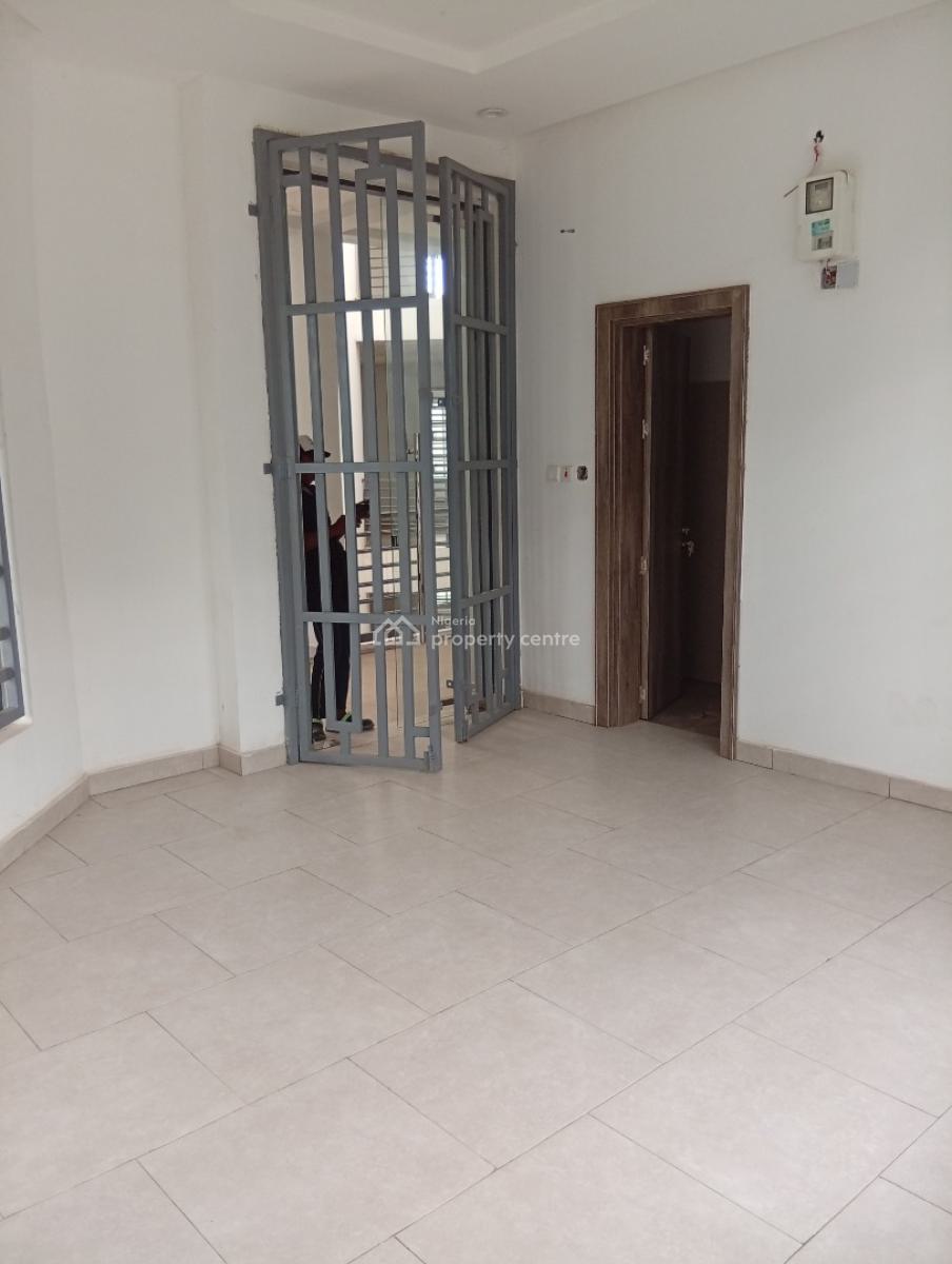 40sqm/30sqm 50sqm Office Space 34,000 Pa Sqm in Jabi Gilmore, Gilmore, Jahi, Abuja, Plaza / Complex / Mall for Rent