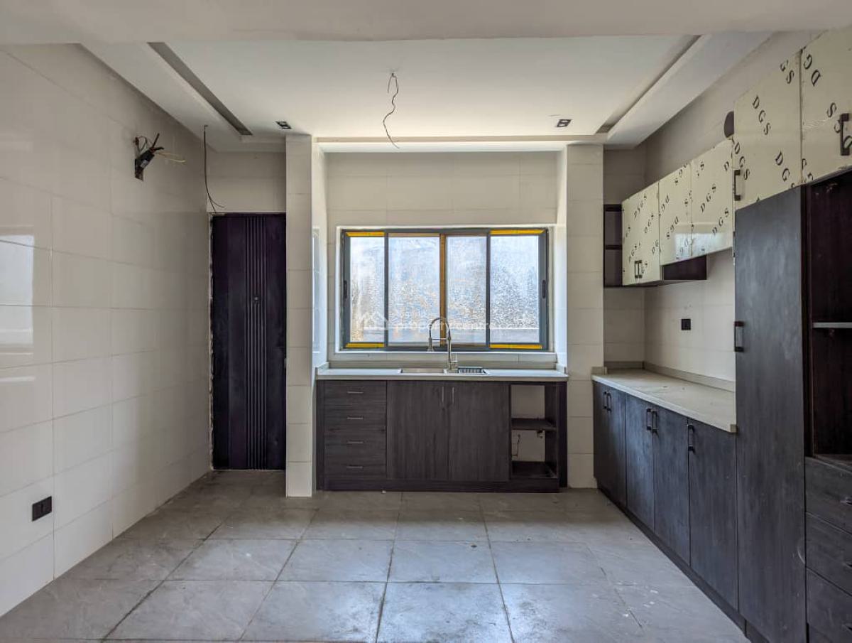 Spacious 4-bedroom Terraced Triplex in a Secure, Upscale Community, Ikate, Lekki, Lagos, Terraced Duplex for Sale
