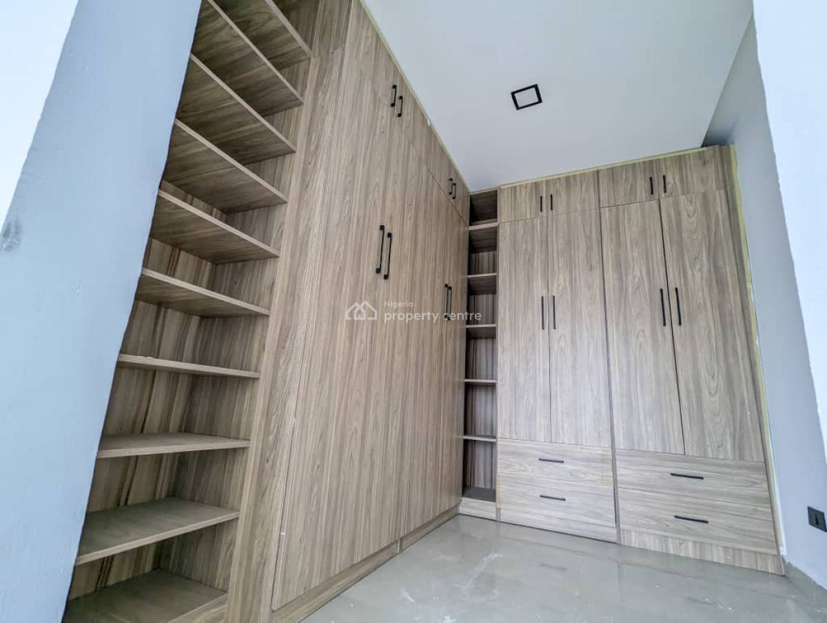 Spacious 4-bedroom Terraced Triplex in a Secure, Upscale Community, Ikate, Lekki, Lagos, Terraced Duplex for Sale
