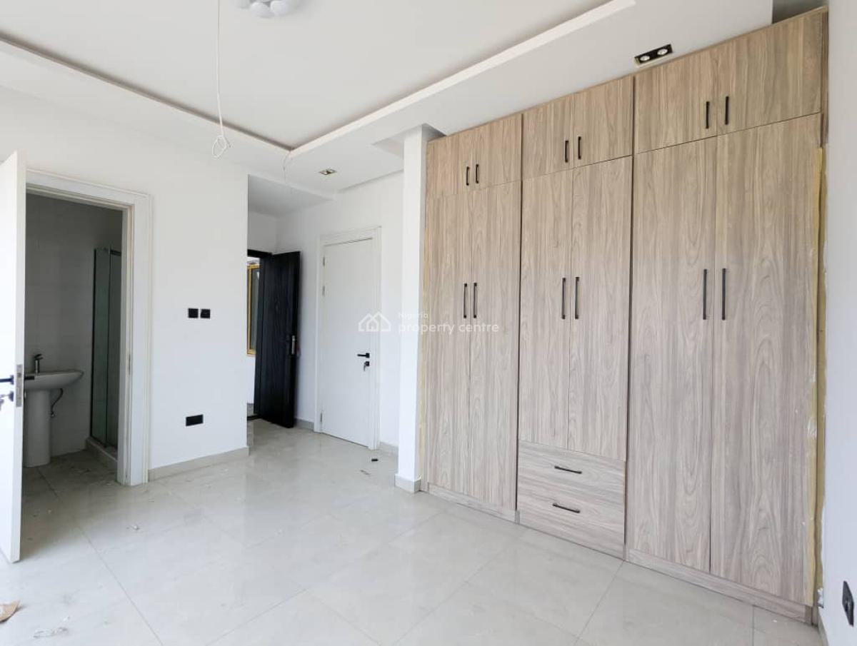 Spacious 4-bedroom Terraced Triplex in a Secure, Upscale Community, Ikate, Lekki, Lagos, Terraced Duplex for Sale
