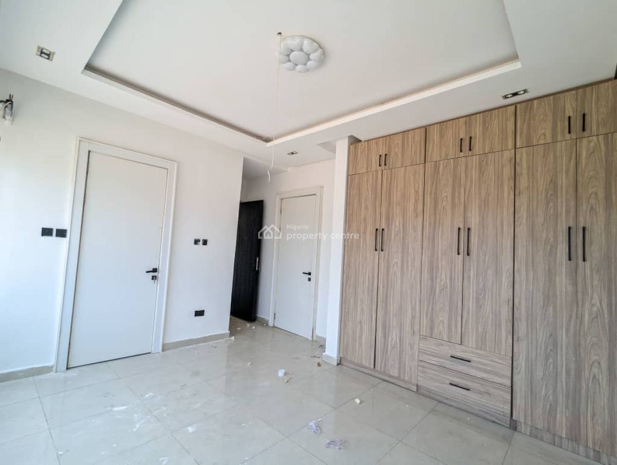 Spacious 4-bedroom Terraced Triplex in a Secure, Upscale Community, Ikate, Lekki, Lagos, Terraced Duplex for Sale