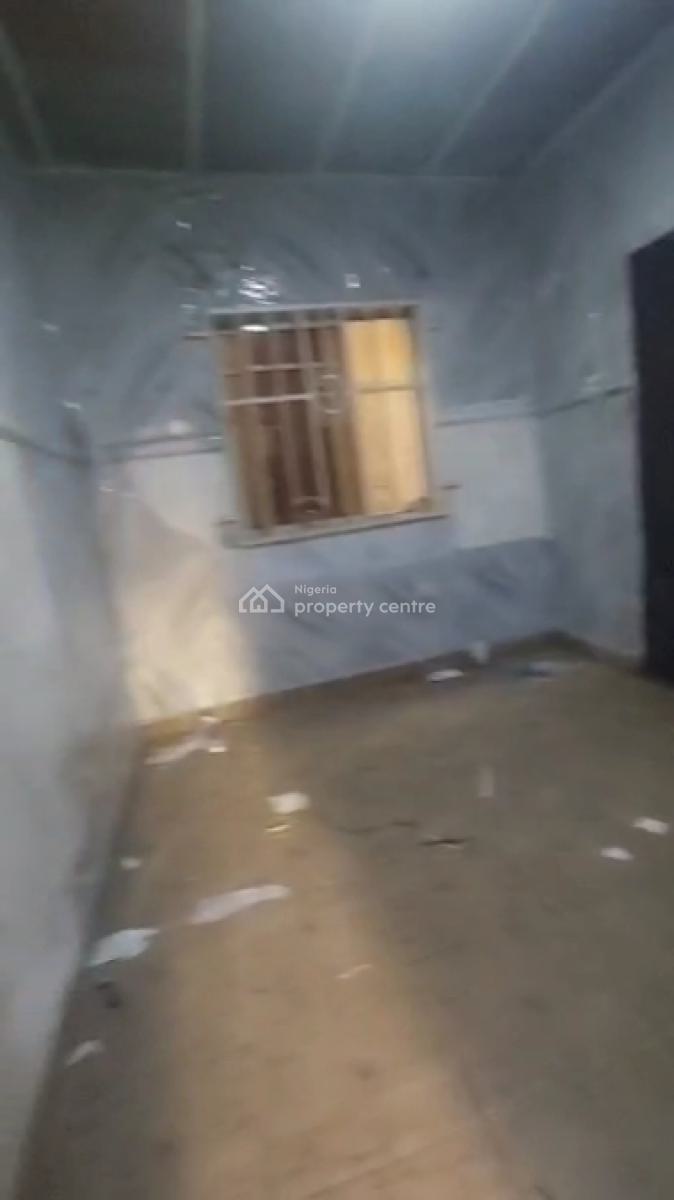 Specious & Decent Roomself, Obayan, Akoka, Yaba, Lagos, Self Contain (single Rooms) for Rent