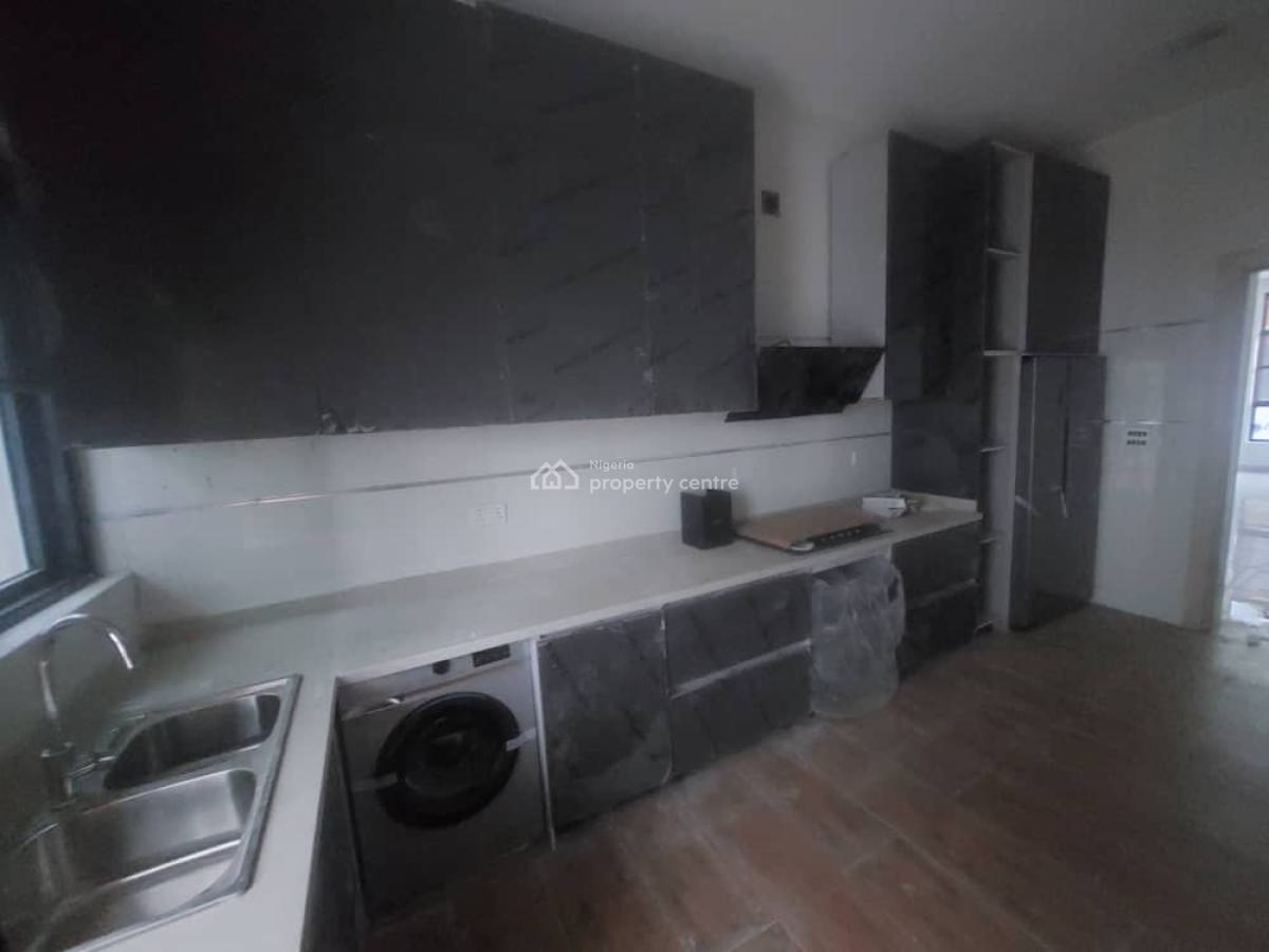 5 Bedroom Terrace Duplex with Cummunial Swimming Pool, Lekki Phase 1, Lekki, Lagos, Terraced Duplex for Rent