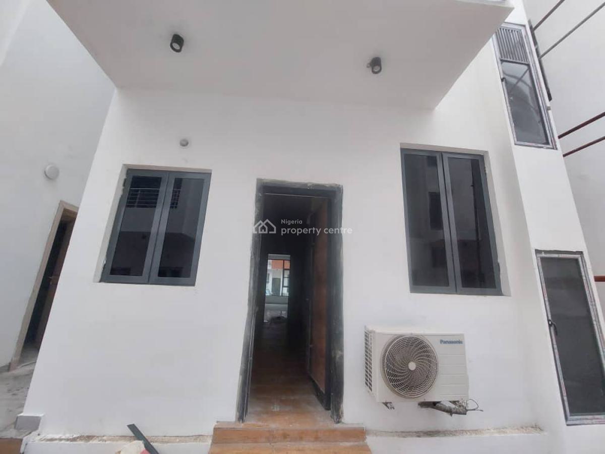 5 Bedroom Terrace Duplex with Cummunial Swimming Pool, Lekki Phase 1, Lekki, Lagos, Terraced Duplex for Rent
