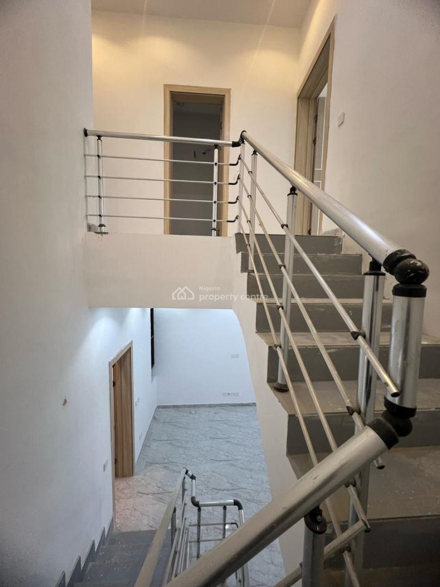 5 Bedroom Terrace Duplex with Cummunial Swimming Pool, Lekki Phase 1, Lekki, Lagos, Terraced Duplex for Rent
