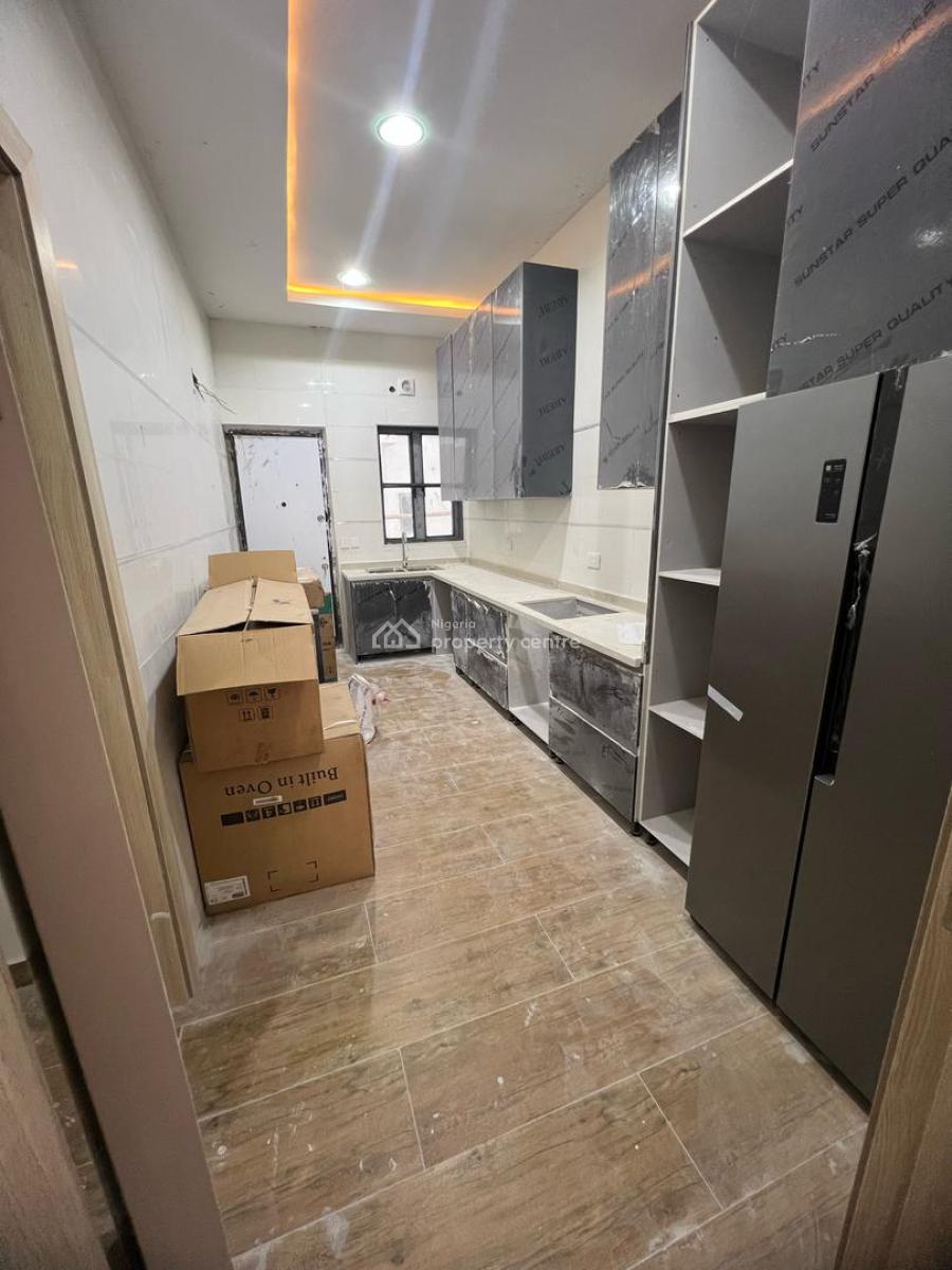5 Bedroom Terrace Duplex with Cummunial Swimming Pool, Lekki Phase 1, Lekki, Lagos, Terraced Duplex for Rent
