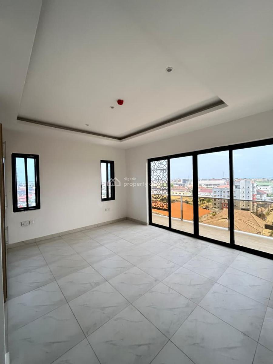 Newly Built 3bedroom Flat with Bq  Gym and Swimmingpool, Lekki Phase 1, Lekki, Lagos, Flat / Apartment for Rent