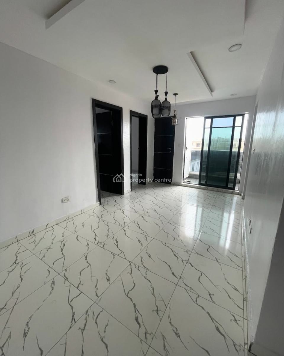 Neat 2 Bedroom Apartment with Governors Consent, Off Saka Oluwa Street, Ologolo, Lekki, Lagos, Flat / Apartment for Sale
