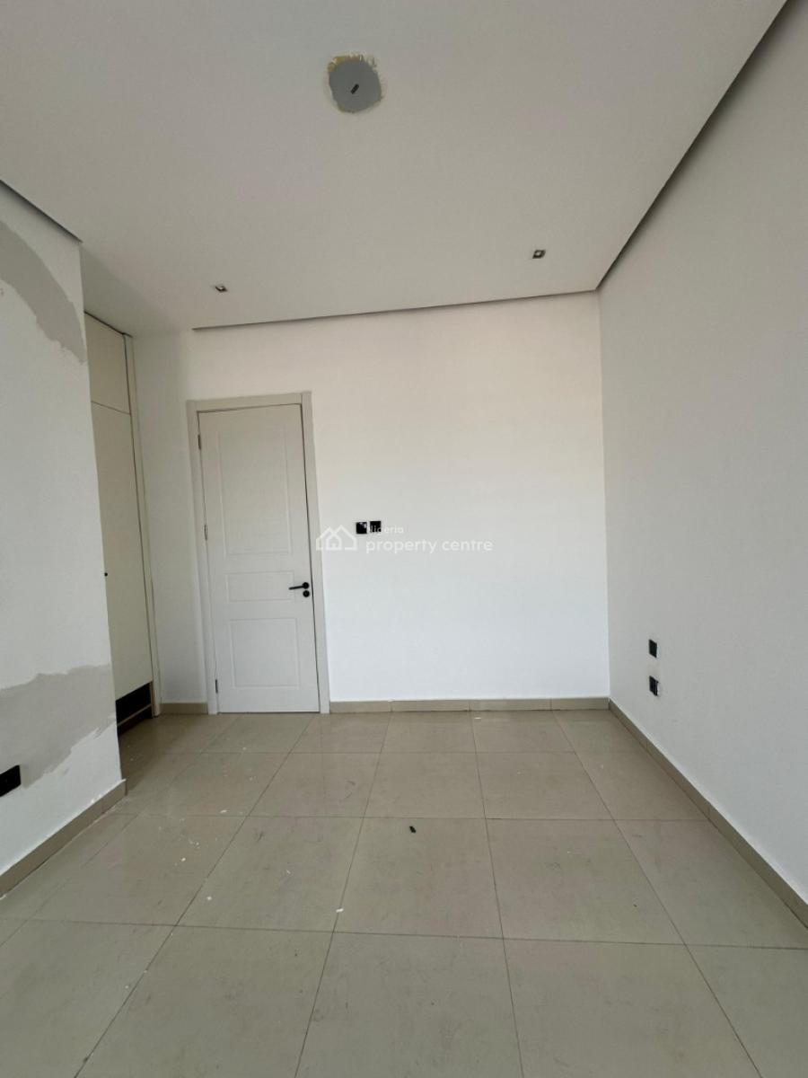 3bedroom Flat with Bq, Gym and Swimmingpool, Lekki Phase 1, Lekki, Lagos, Flat / Apartment for Rent