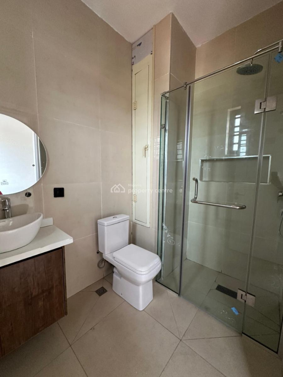 3bedroom Flat with Bq, Gym and Swimmingpool, Lekki Phase 1, Lekki, Lagos, Flat / Apartment for Rent